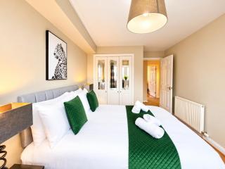 The Canal Retreat - 2-Bed & Parking - 4