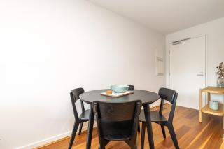 Beautiful Art Apartment near Tram and Shops - 1