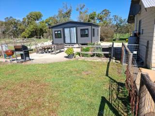 Bordertown Tiny House Accomodation and Agistment - 3