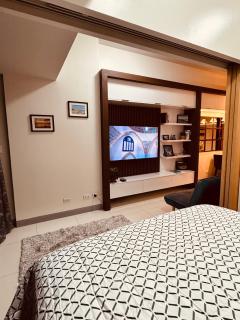 Cozy Apartment Home Uptown Park Suites Tower 2 - 5