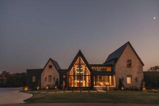 Lakefront Retreat The Lucas - 6