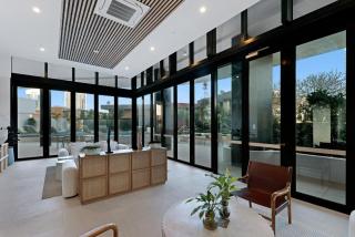 Luxury Chevron Island Retreat Water & City Views - 4