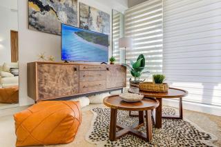 Luxe Condo w/ Rooftop Pool. Walk to Beach - 3