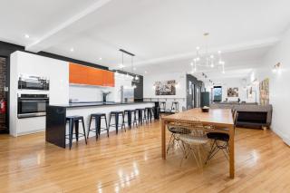 LiV MTL Plaza Two Massive 3,000 sq ft Luxury Penthouses Near Downtown Montréal - 8