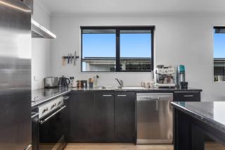Ranui at the Drifts-Luxury Beach Stay Waiotahe. - 8