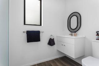 Ranui at the Drifts-Luxury Beach Stay Waiotahe. - 3