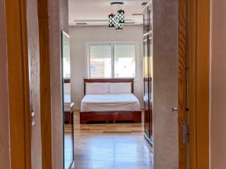 Spacious 2BR Near To CFC, Fast WiFi, Free Parking & Terrace - 1