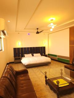 Luxury Studio Apartment Mandi Bahauddin - 6