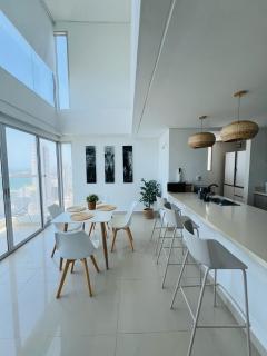 Espectacular loft moderno piso 17 con vista al mar - 1