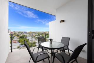 Spacious Panoramic 2BR Apartment, Parking and Views - 6
