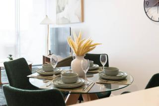 Spacious Panoramic 2BR Apartment, Parking and Views - 8
