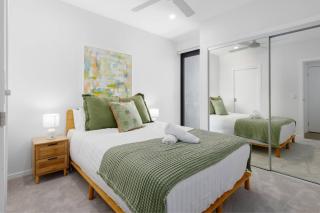 Spacious Panoramic 2BR Apartment, Parking and Views - 1