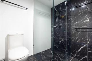 The Ridge Stylish 2BR Cityside Apartment with Pool, Gym and Parking - Brisbane - 2