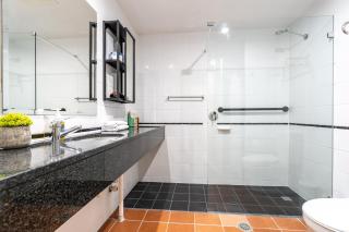 Modern Apt in the Heart of Old Kingston - Hosted by CanStay - 6