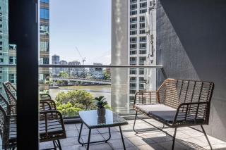 Oaks Luxury 2BR City Suite with Pool, Gym and Parking - 6