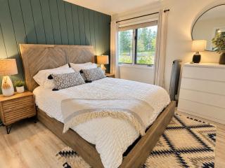 Updated Ski-In/Ski-Out Condo | Hot Tub & Pool - 9