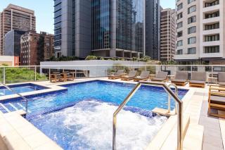 Oaks Gorgeous 2BR City Apt with Pool, Parking, Gym - 6