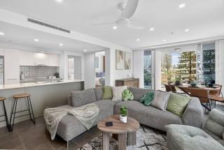 Artique Apartments 3BR Beach Apartment with parking and pool - 9