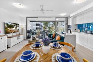 Gorgeous and Spacious 2BR Beach Apt with Pool, Parking and Gym - 7