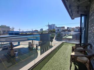 HARU Hostel&Hotel near Sokcho Bus Terminal - 1