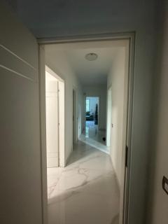 Lake View Luxury Apartment!! - 9