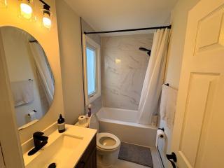 Stylish Toronto Getaway Spacious Fully Equipped - 7