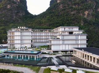 Qingjing · Verde Realm (Yangshuo Ten-Mile Gallery Yulong River) - 5