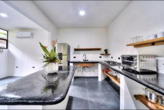 Tres Pipas Beachfront Arrecife, Wifi, AC - 3