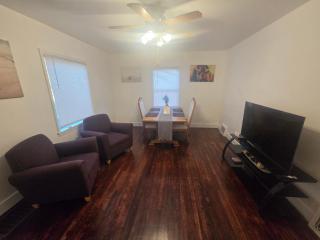 Comfortable 2BR Upper-Level Home in Sugarhouse - 7