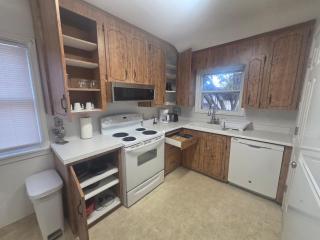 Comfortable 2BR Upper-Level Home in Sugarhouse - 6