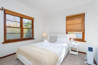 Beautifully renovated Inner North residence - 9