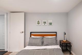 2-Bedroom Private Suite, Free Parking, Near Main St & Downtown - 5