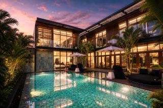 Luxury 6BR Canggu 400m to Finns beach - 1
