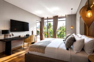 Luxury 6BR Canggu 400m to Finns beach - 9