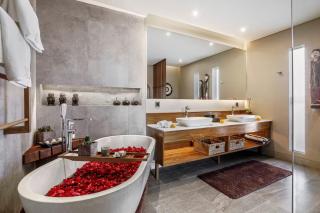 Luxury 6BR Canggu 400m to Finns beach - 7