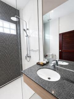 White Residence Hotel & Apartment - 5