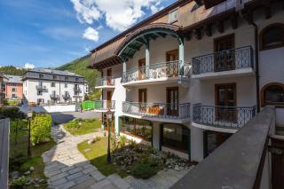 Le Cristal MB1 Mont-Blanc View, Pool, Private Sauna & Parking - Happy Rentals - 2