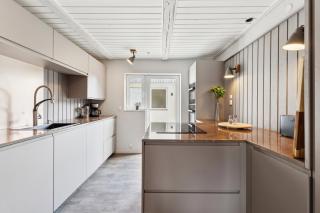 Cosy And Modern House In Peaceful Setting - 1