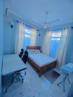 Cozy Executive 1BR WiFi Workspace AC Kinondoni - 7