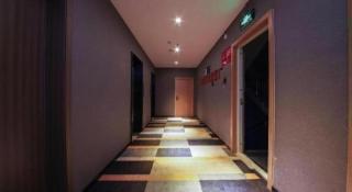 Shell Hotel Zhengzhou East High-Speed Railway Station Zhengdong Commerical Center - 1