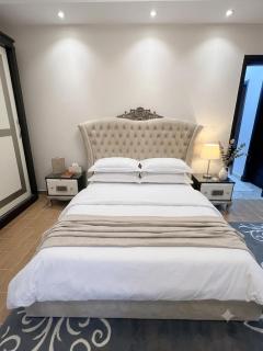 Luxury 3BR Apartment in New Cairo, Family-Friendly - 9