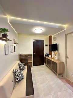 IsaVilla Suite Cozy 2BR Near Malls & Schools - 0