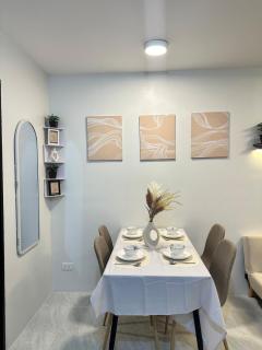IsaVilla Suite Cozy 2BR Near Malls & Schools - 3