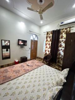 Gaharwar Stay - 4