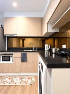 Ekkamai Sleeps3 Kitchen Fiber WiFi PoolGym W-Dryer - 4