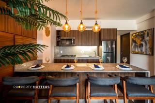 Stylish Penthouse w/Car. Walk to Beach - 5