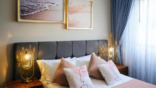 Stylish Condo w/Car. Walk to beach! - 2