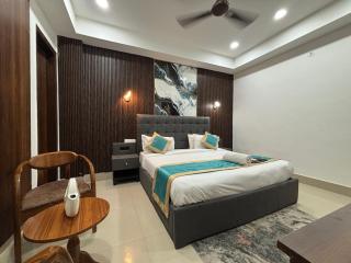 Hotel Divine India Noida Sector 135 - 1