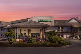 Edgewater Inn and Suites, an Ascend Collection Hotel - 7