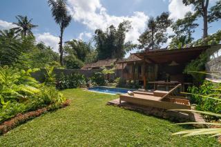 Romantic 1BR Villa with Bathtub & Rice Field Views in Tegalalang - 5